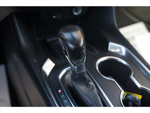 Used 2022 Chevrolet Traverse Premier w/ Redline Edition FWD image 18