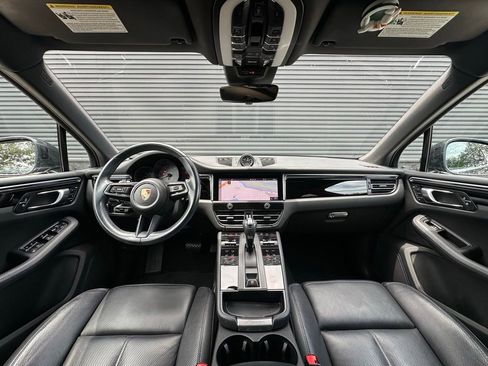 Certified 2023 Porsche Macan S AWD/4WD image 6