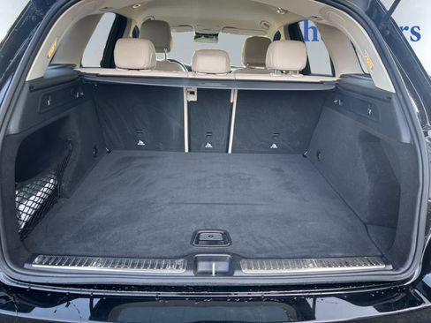 Used 2022 Mercedes-Benz GLC 300 4MATIC image 4
