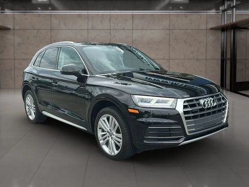 Used 2019 Audi Q5 2.0T Premium Plus w/ Premium Plus Package AWD/4WD image 1