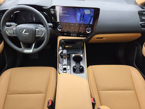 Used 2024 Lexus NX 350h AWD image 33