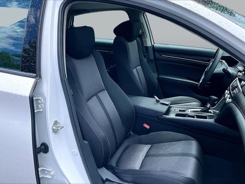 Used 2020 Honda Accord EX image 8