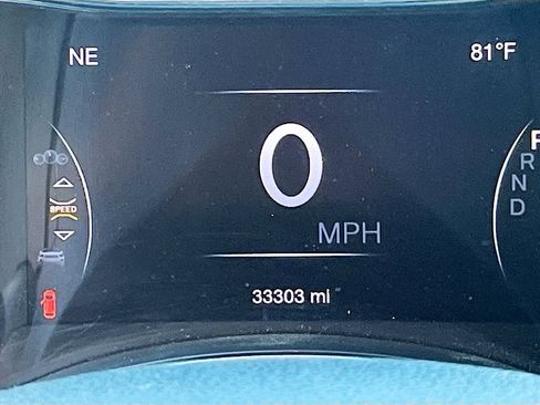 Used 2018 Jeep Grand Cherokee Limited w/ Luxury Group II AWD/4WD image 12