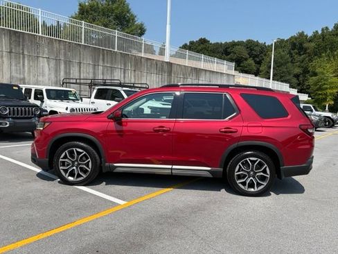 Used 2023 Honda Pilot Elite image 4