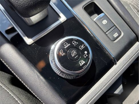 Used 2022 Mitsubishi Outlander ES image 27