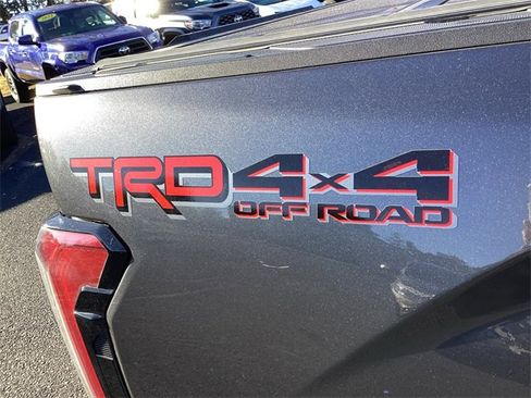 Used 2024 Toyota Tundra Limited image 33