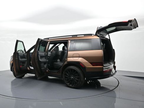 Used 2024 Hyundai Santa Fe Calligraphy FWD image 35
