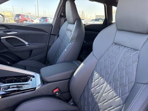 New 2025 Audi SQ5 Prestige image 22