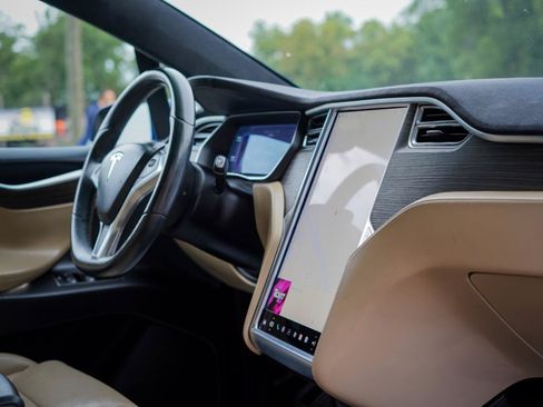 Used 2016 Tesla Model X P90D AWD/4WD image 12