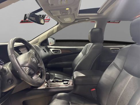 Used 2019 Nissan Pathfinder Platinum image 9