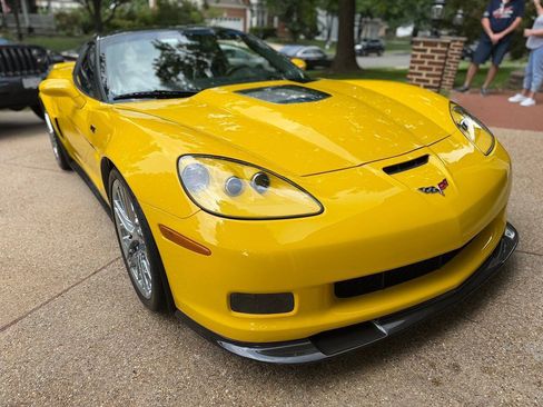 Used 2010 Chevrolet Corvette ZR1 w/ Preferred Equipment Group RWD image 5