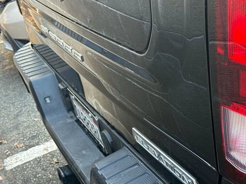 Used 2024 GMC Sierra 1500 Elevation w/ Elevation Premium Package image 6