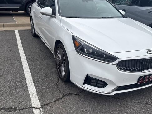Used 2018 Kia Cadenza Limited w/ Paint Protection Package image 8