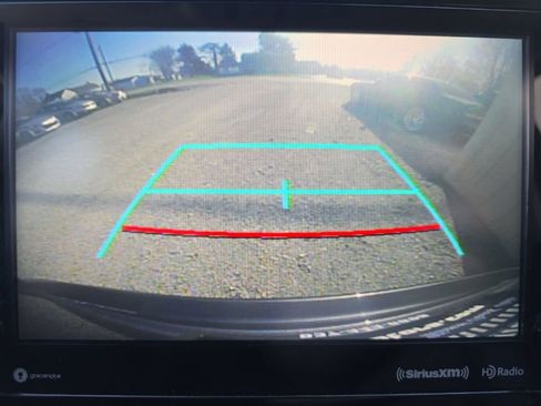 Used 2022 Toyota Highlander XLE image 29