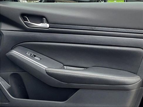 Used 2025 Nissan Altima 2.5 SV w/ SV Special Edition Package image 12