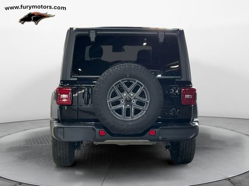 Used 2024 Jeep Wrangler Sport S image 4