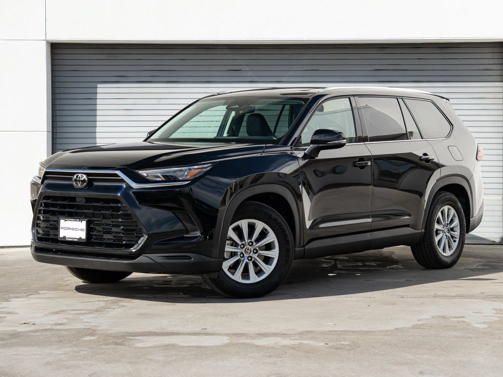Used 2025 Toyota Grand Highlander FWD image 1