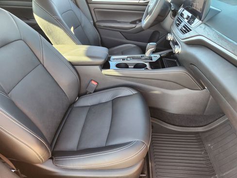 Used 2024 Nissan Altima 2.5 SL image 18