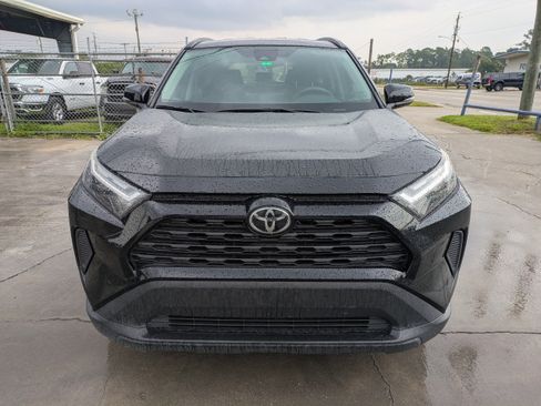 Used 2022 Toyota RAV4 XLE FWD image 9