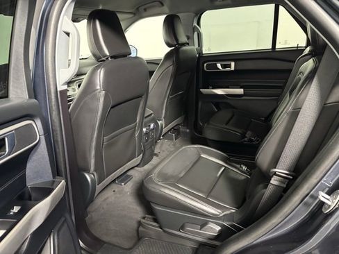 Used 2022 Ford Explorer XLT w/ Equipment Group 202A image 14