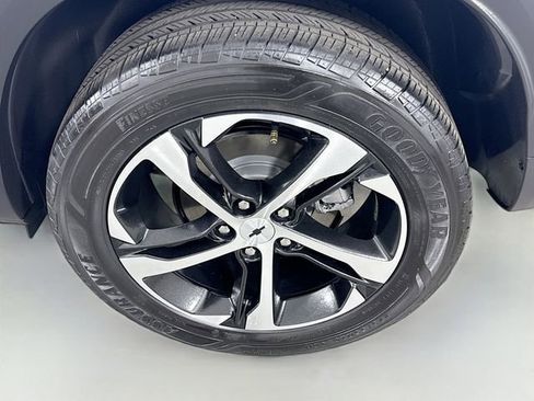 Used 2024 Chevrolet Trax RS w/ Driver Confidence Package FWD image 29