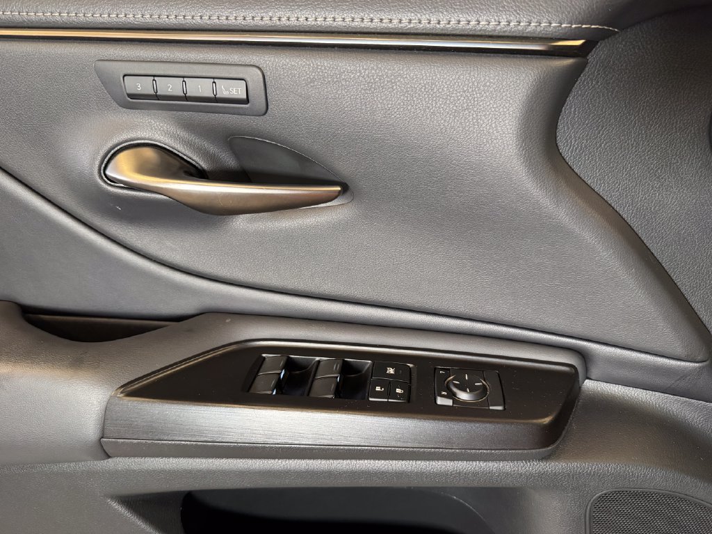 Used 2019 Lexus ES 350 FWD image 18