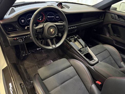 Used 2024 Porsche 911 Carrera 4 GTS image 4