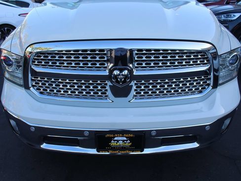 Used 2017 RAM 1500 Laramie w/ Convenience Group AWD/4WD image 9