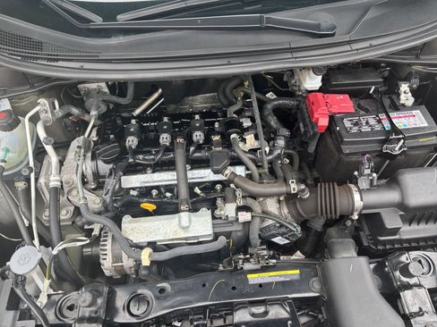 Used 2025 Nissan Versa SV FWD image 27