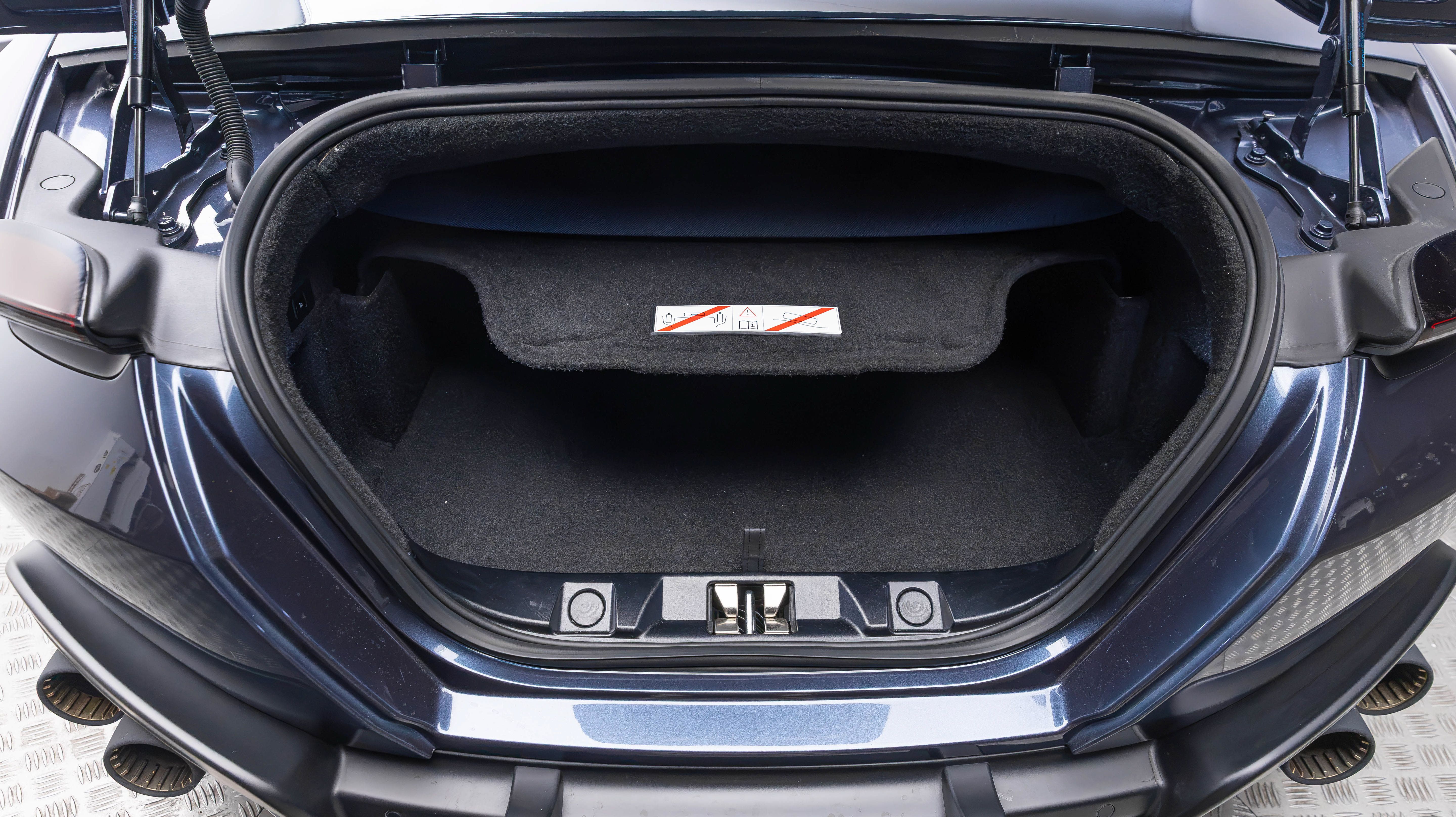 Certified 2024 Ferrari Roma Spider RWD image 45