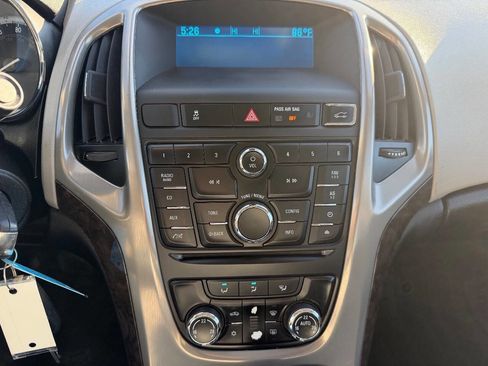 Used 2017 Buick Verano image 21