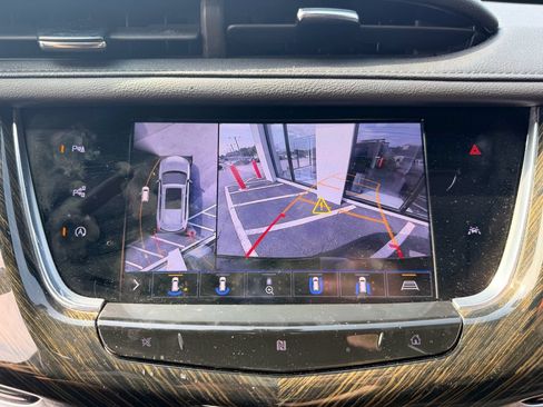 Used 2020 Cadillac XT6 Premium Luxury FWD image 5