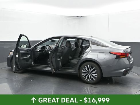 Used 2023 Nissan Altima 2.5 SV image 54