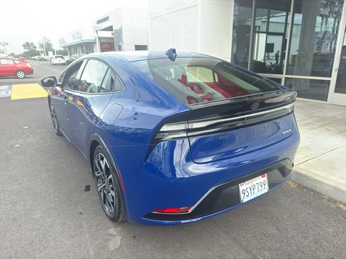 Used 2025 Toyota Prius Plug-In Hybrid image 10