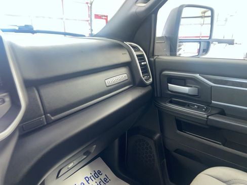 Used 2024 RAM 2500 Big Horn w/ Bed Utility Group image 36