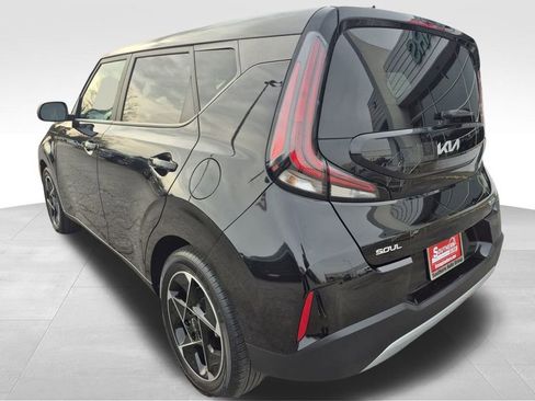 Used 2025 Kia Soul EX image 4