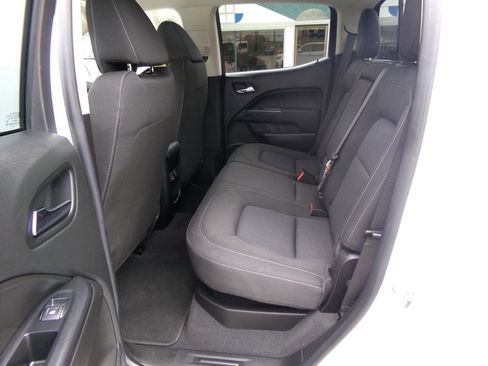 Used 2021 Chevrolet Colorado LT w/ Safety Package AWD/4WD image 17