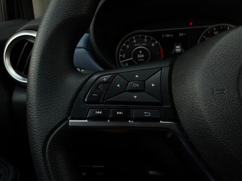 Used 2025 Nissan Versa SV FWD image 29