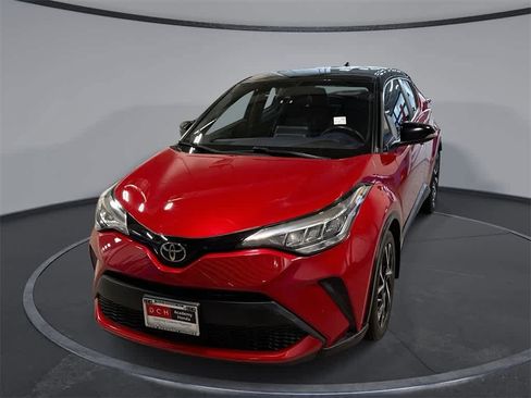 Used 2020 Toyota C-HR XLE image 1