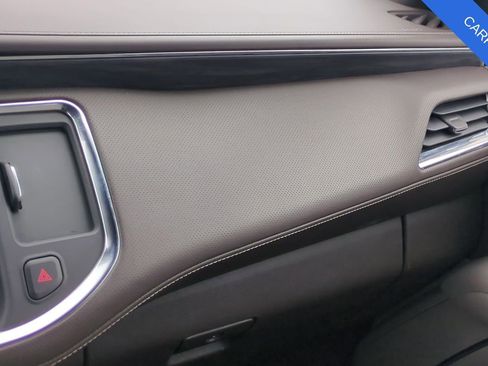 Used 2023 GMC Yukon XL SLT w/ SLT Premium Package image 30