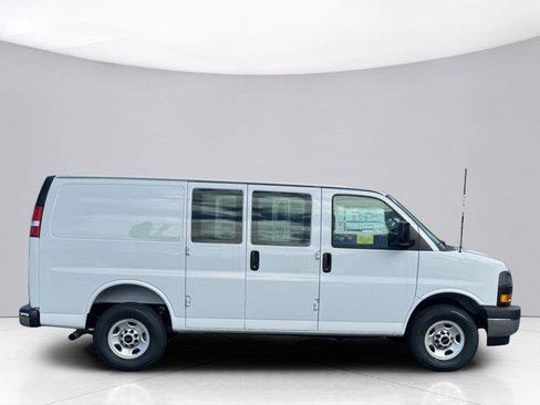 New 2025 GMC Savana 2500 w/ Driver Convenience Package RWD image 1