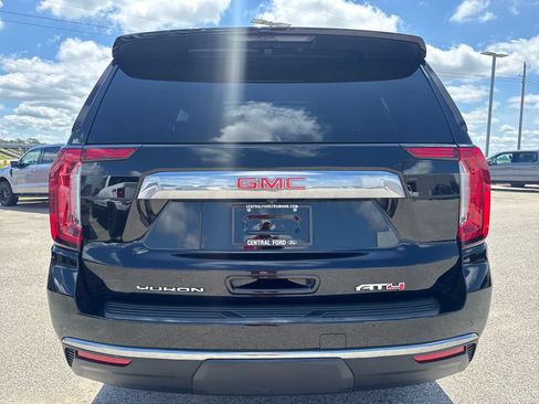 Used 2024 GMC Yukon AT4 w/ AT4 Premium Package AWD/4WD image 5