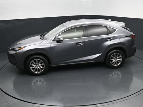 Used 2017 Lexus NX 200t FWD image 28