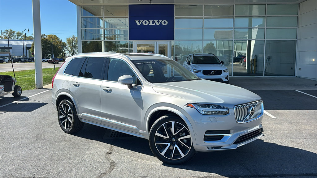 Used 2023 Volvo XC90 B6 Plus w/ Protection Package Premier AWD/4WD image 2