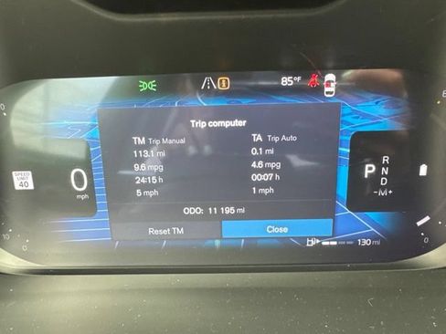 Certified 2025 Volvo XC40 B5 Plus AWD/4WD image 24
