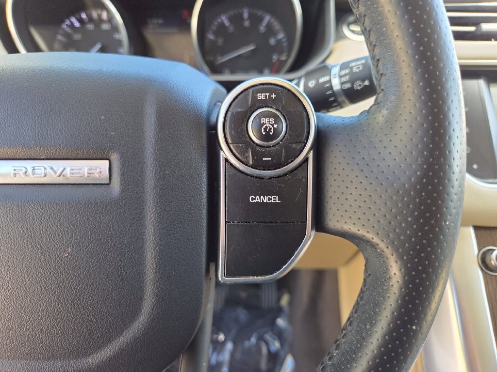 Used 2015 Land Rover Range Rover Sport SE AWD/4WD image 35