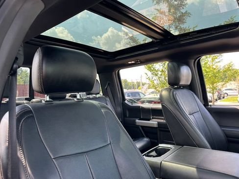 Used 2018 Ford F150 Lariat w/ Equipment Group 502A Luxury AWD/4WD image 32