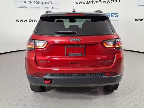 Used 2024 Jeep Compass Trailhawk w/ Trailhawk Elite Group AWD/4WD image 5