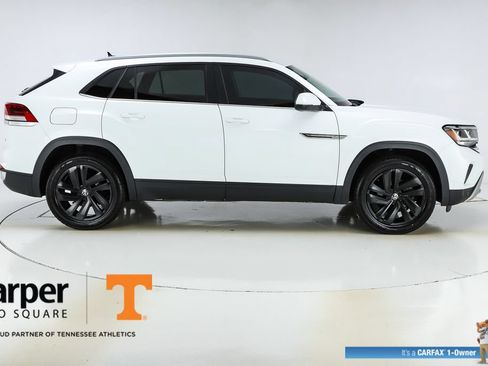 Used 2022 Volkswagen Atlas Cross Sport SE w/ Black Wheel Package AWD/4WD image 48