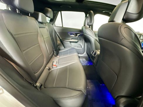 Used 2025 Mercedes-Benz GLC 300 image 25